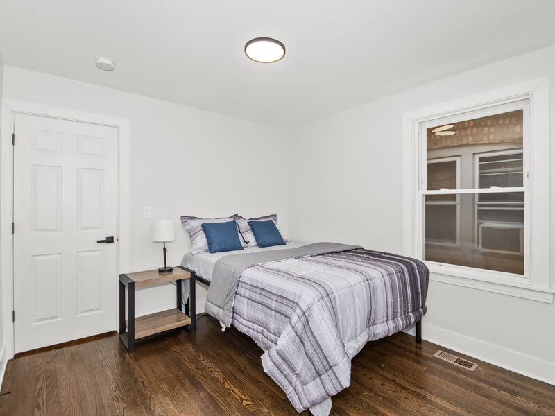 5529 W Cornelia Avenue Chicago IL 60641