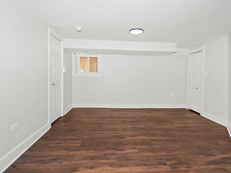 5529 W Cornelia Avenue Chicago IL 60641
