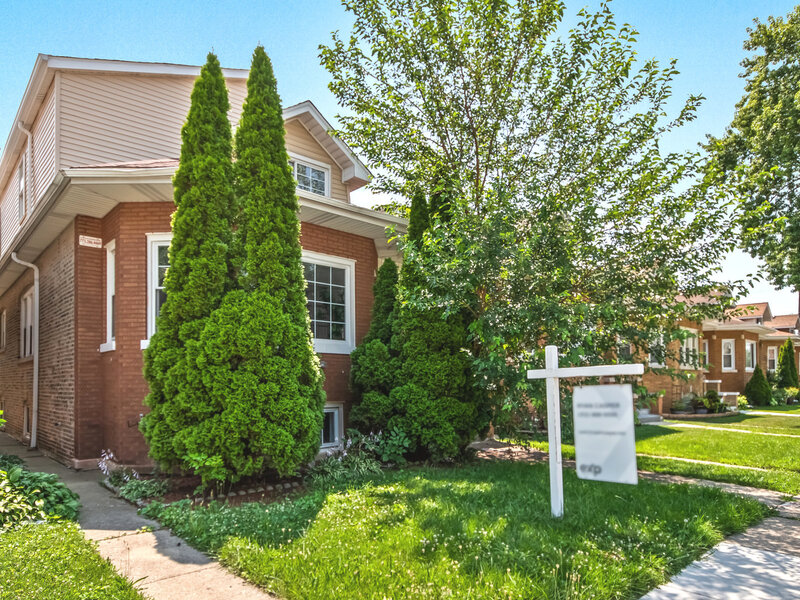 5529 W Cornelia Avenue Chicago IL 60641