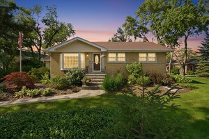 Photo of 24 W 168th Street South Holland IL 60473