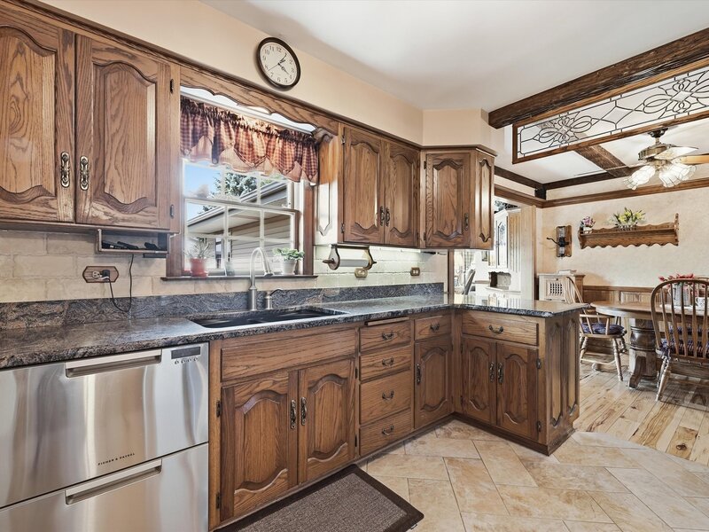 24 W 168th Street South Holland IL 60473