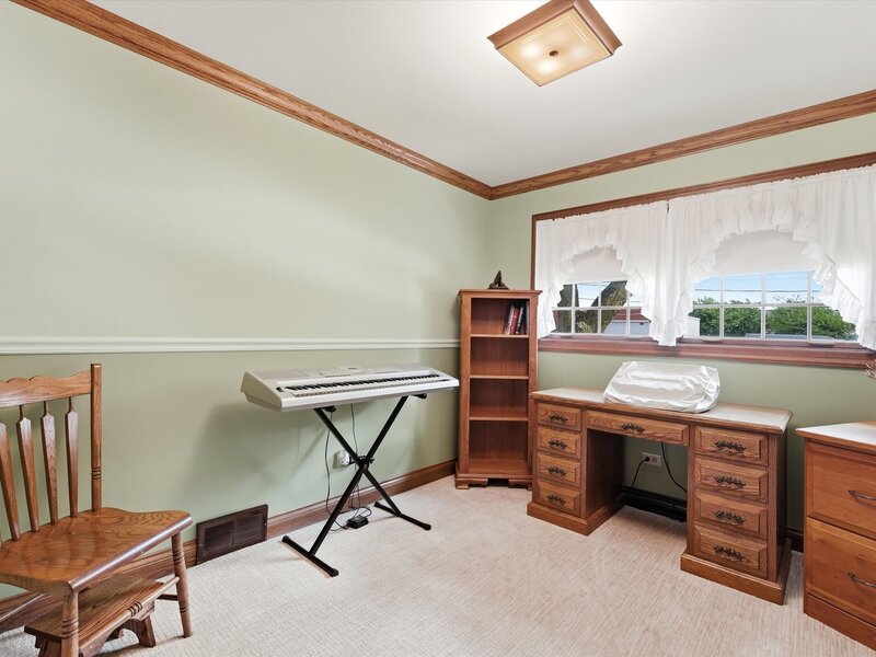 24 W 168th Street South Holland IL 60473