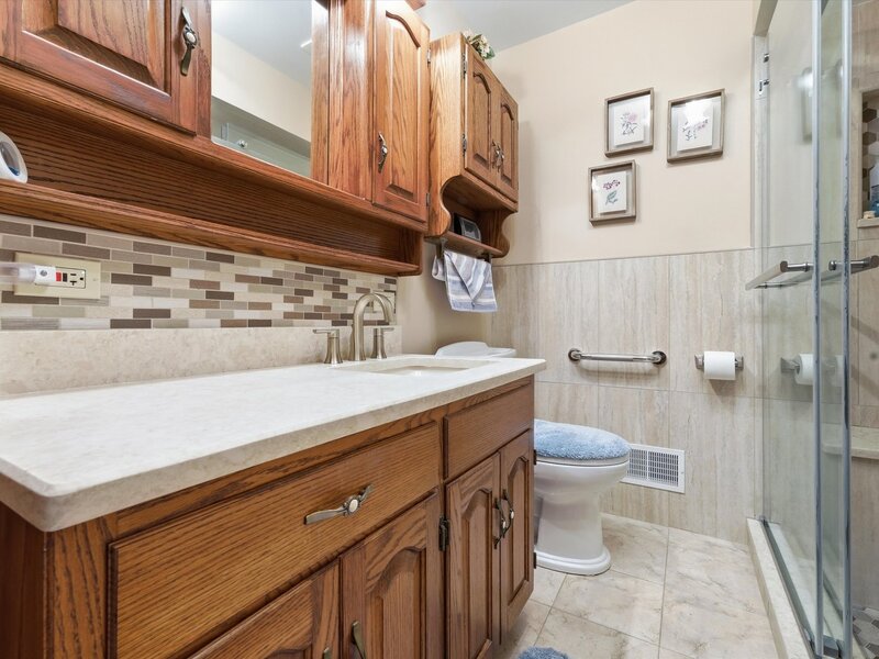 24 W 168th Street South Holland IL 60473