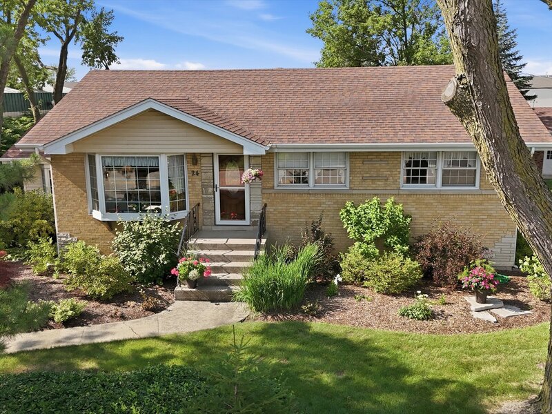 24 W 168th Street South Holland IL 60473