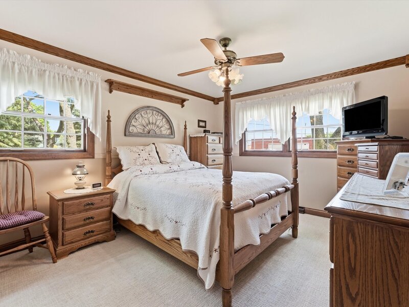 24 W 168th Street South Holland IL 60473