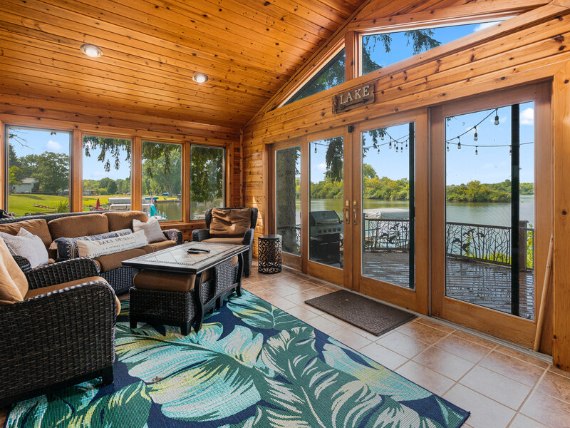 4122 W Lake Shore Drive Wonder Lake IL 60097