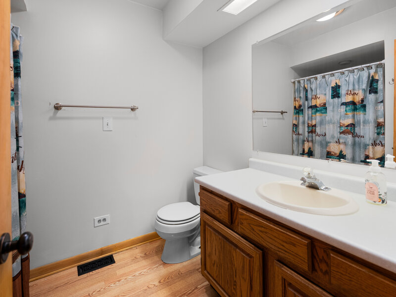 4122 W Lake Shore Drive Wonder Lake IL 60097