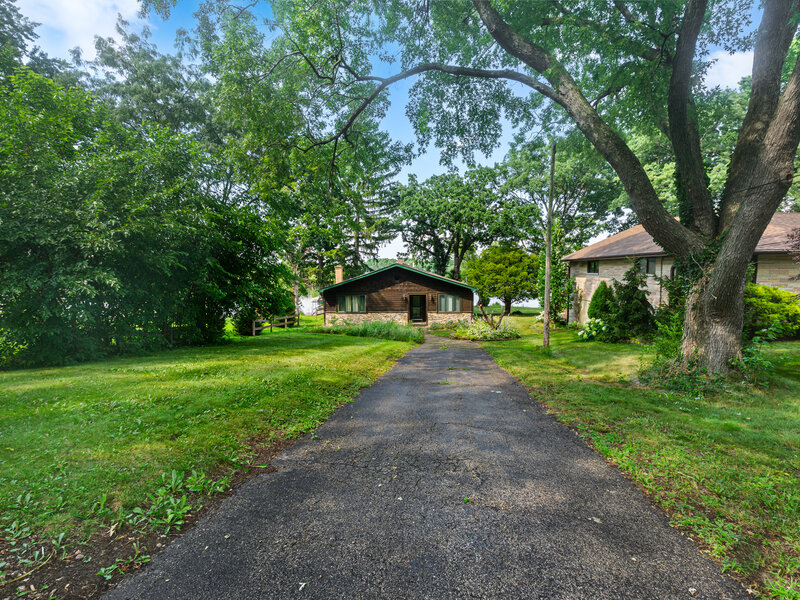 4122 W Lake Shore Drive Wonder Lake IL 60097