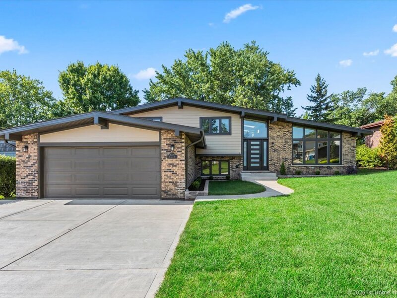 9039 Windsor Drive Palos Hills IL 60465