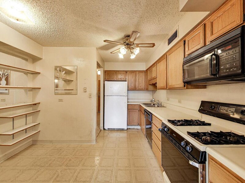 8809 W Golf Road Niles IL 60714