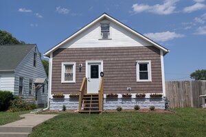 Photo of 605 S Clark Street Davenport IA 52802