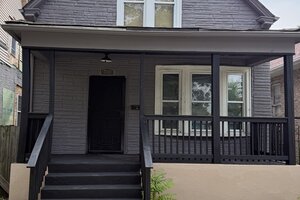 Photo of 7621 S Saint Lawrence Avenue Chicago IL 60619