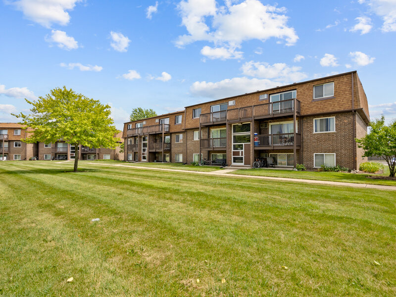 108 Boardwalk Street Elk Grove Village IL 60007