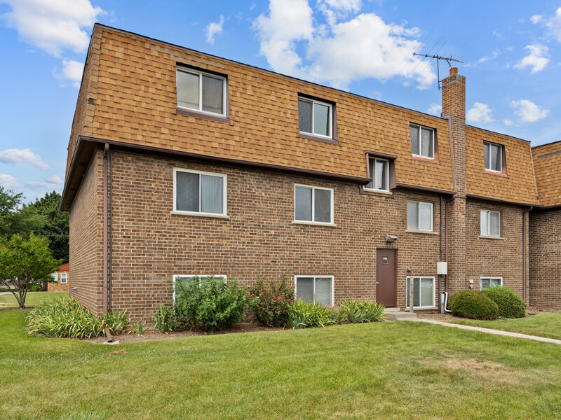 108 Boardwalk Street Elk Grove Village IL 60007