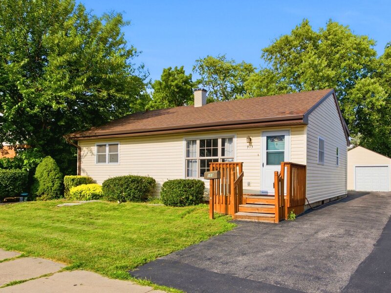 913 Church Road Aurora IL 60505