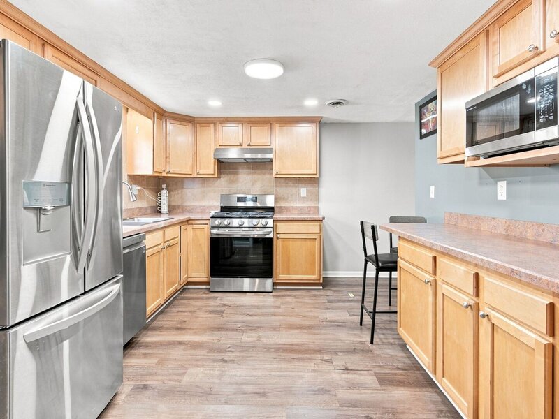 913 Church Road Aurora IL 60505