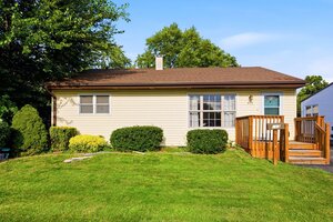 Photo of 913 Church Road Aurora IL 60505