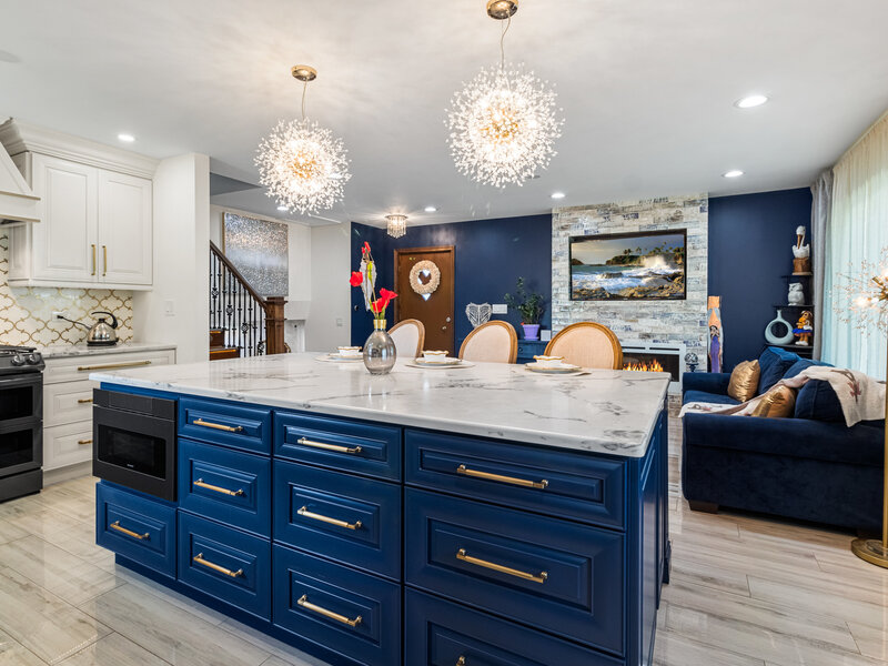 2196 Spruce Avenue Des Plaines IL 60018