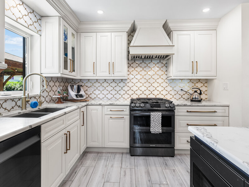 2196 Spruce Avenue Des Plaines IL 60018