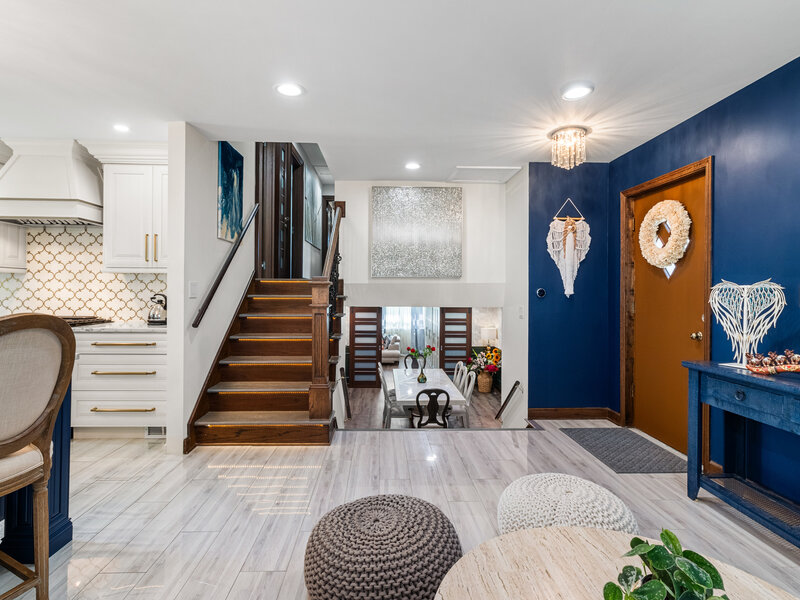 2196 Spruce Avenue Des Plaines IL 60018