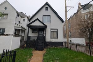 Photo of 143 W 71st Street Chicago IL 60621