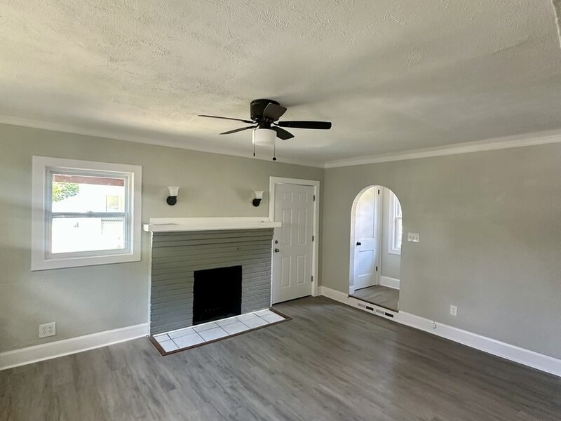 233 Oakwood Avenue Rockford IL 61101