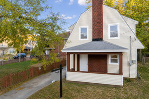 Photo of 233 Oakwood Avenue Rockford IL 61101