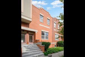 Photo of 3643 W Cornelia Avenue Chicago IL 60618