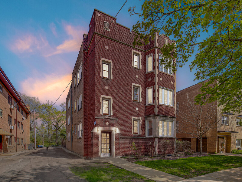 10433 S Hale Avenue Chicago IL 60643