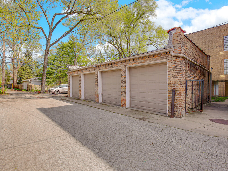 10433 S Hale Avenue Chicago IL 60643