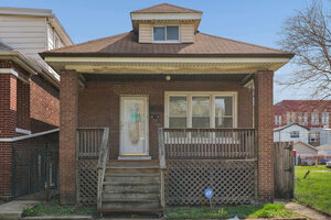 Photo of 6521 S Saint Lawrence Avenue Chicago IL 60637