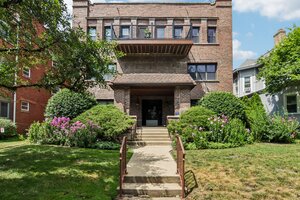 Photo of 824 Hinman Avenue Evanston IL 60202 Unit 1N