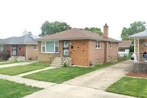 Photo of 435 Crandon Avenue Calumet City IL 60409