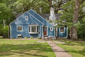 Photo of 2301 15th Avenue Moline IL 61265