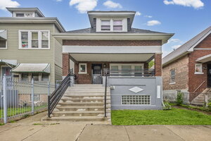 Photo of 8523 S Colfax Avenue Chicago IL 60617