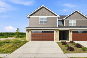 Photo of 7142 Grove Crossing Bettendorf IA 52722