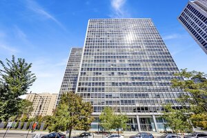 Photo of 330 W Diversey Parkway Chicago IL 60657 Unit 2007-09