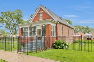 Photo of 8852 S Wallace Street Chicago IL 60620