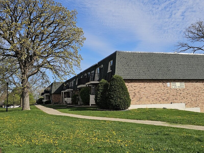 9958 S 84th Terrace Palos Hills IL 60465