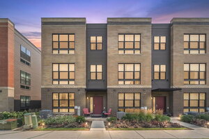 Photo of 323 Summit Circle Lombard IL 60148