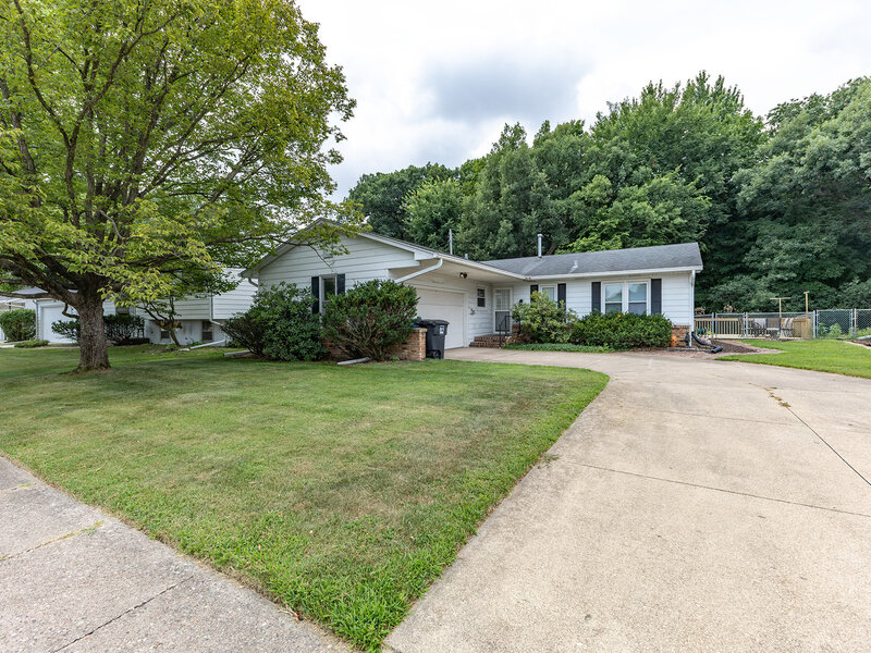 1901 47th Street Court Moline IL 61265