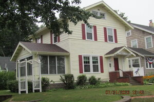 Photo of 821 Grand Court Davenport IA 52803