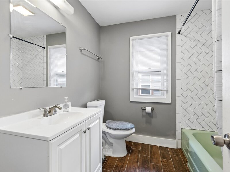 17947 William Street Lansing IL 60438