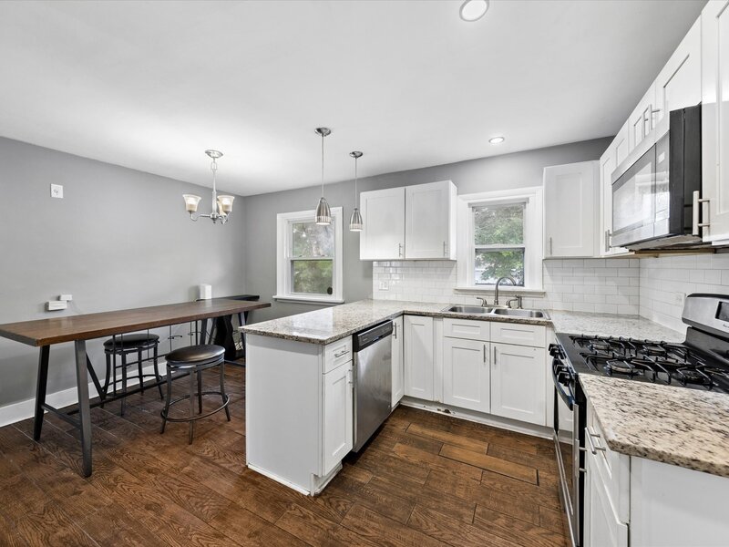 17947 William Street Lansing IL 60438