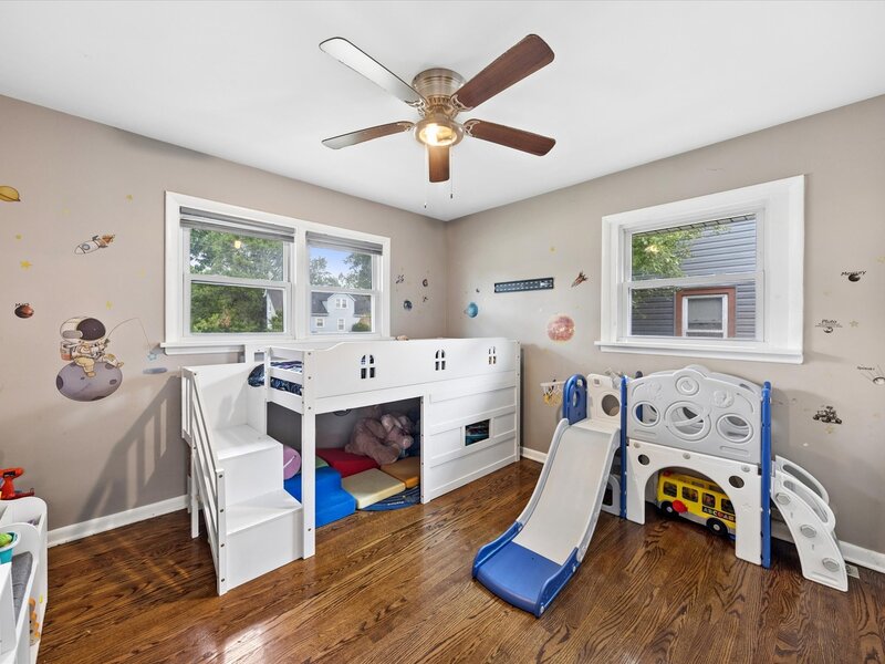 17947 William Street Lansing IL 60438