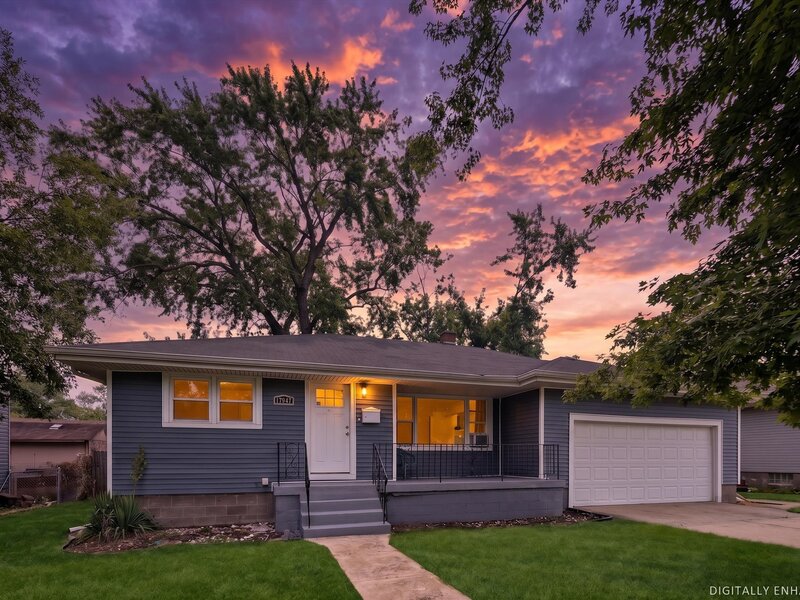 17947 William Street Lansing IL 60438