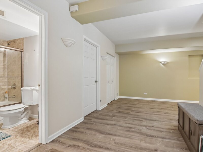 1201 Sterling Drive Mundelein IL 60060