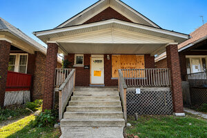 Photo of 7921 S Ridgeland Avenue Chicago IL 60617