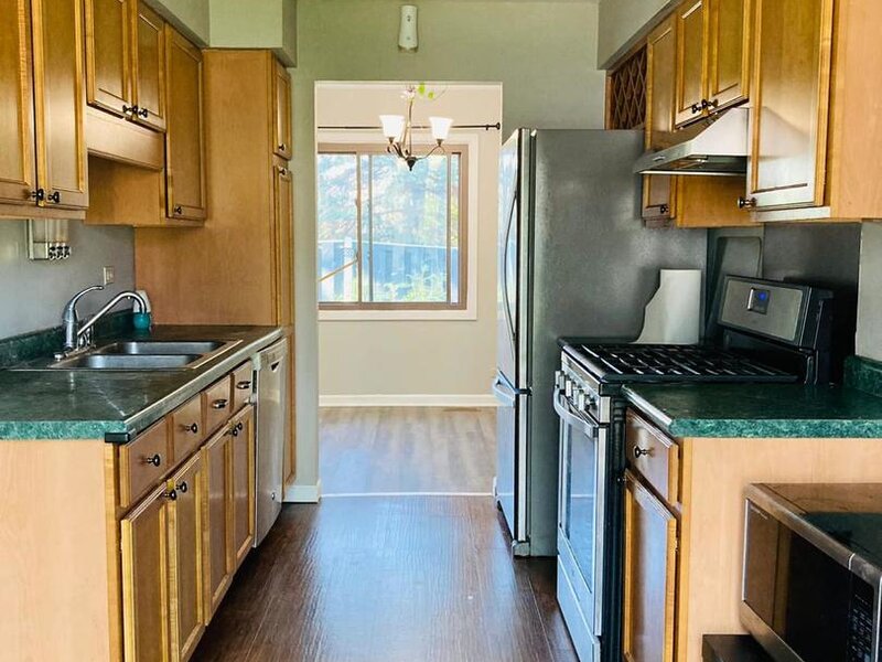 1984 Dunmore Place Hoffman Estates IL 60169