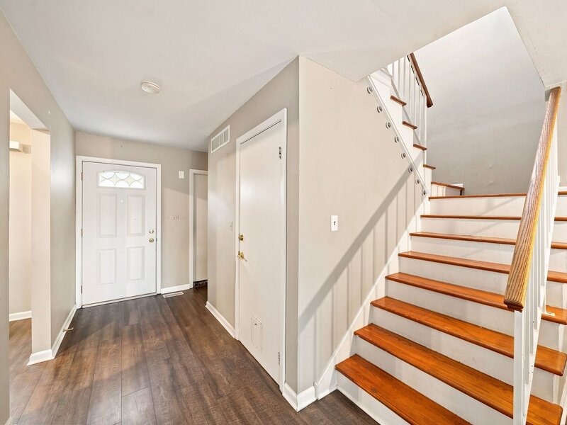1984 Dunmore Place Hoffman Estates IL 60169